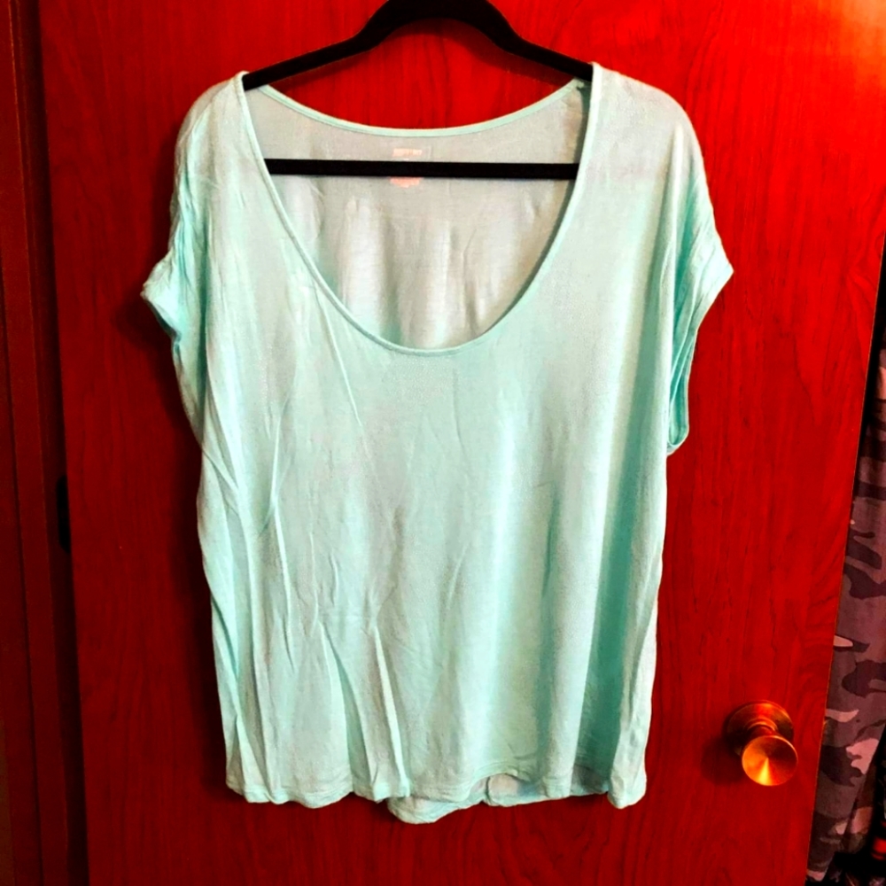 XL Jennifer Lopez lightweight summer T shirt